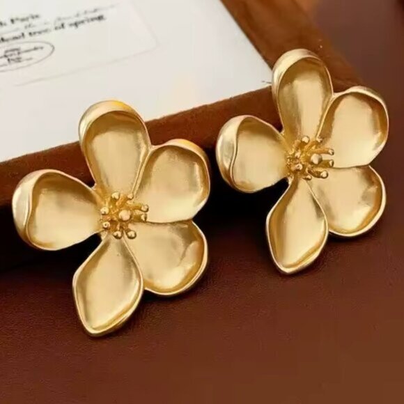 14K Gold Filled Flower Earrings - Picture 2 of 3